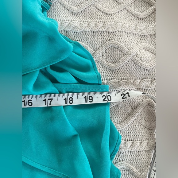 EST. 1946 Teal Polyester Flowy Short Sleeve Blouse Women’s Size Medium - Picture 12 of 13